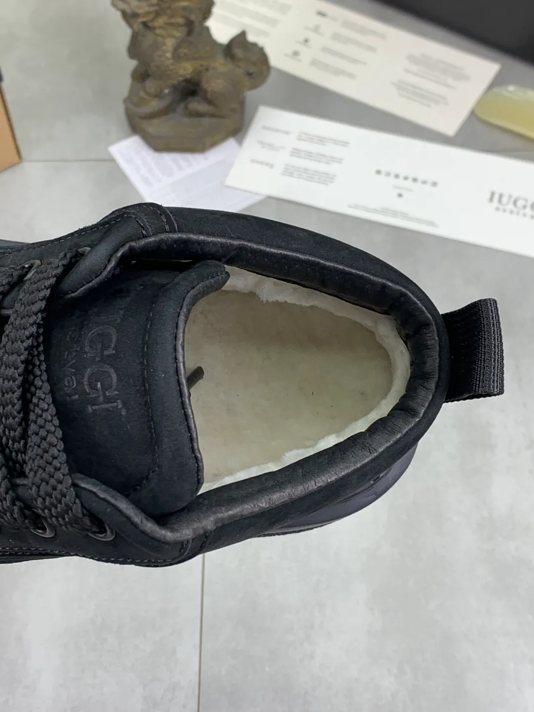 Men's men's shoes 💰P660 New arrival 🆕🆕🆕 IUGGI men's British style high-top large-toe work shoes new American retro genuine leather thick-soled board shoes lace-up mid-top short boots full genuine wool wear-resistant non-slip outsole fashion trend Size: 39-44 two colors